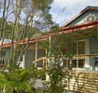 Crays Accommodation - The Esplanade - Sunshine Coast Guide