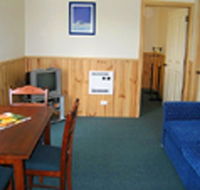 Driftwood Strahan Villas - Sunshine Coast Guide