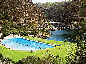 Charlton Lodge - Sunshine Coast Guide 0