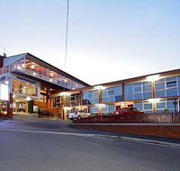 Wellers Inn - Sunshine Coast Guide