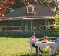 Hartzview Vineyard Homestead - Sunshine Coast Guide