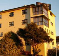 Menai Hotel - Sunshine Coast Guide