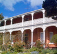 Glen Osborne House - Sunshine Coast Guide