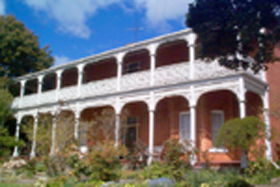 Glen Osborne House - Sunshine Coast Guide 0