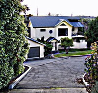 Launceston Bed and Breakfast Retreat - Sunshine Coast Guide