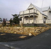 Iron Pot Cottage - Sunshine Coast Guide