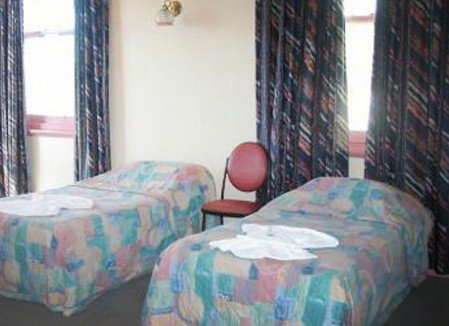 Formby Hotel - Sunshine Coast Guide 1