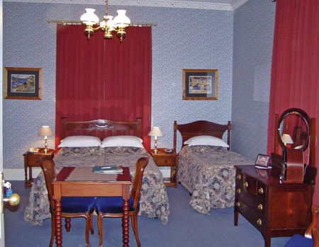 Glen Osborne House - Sunshine Coast Guide 3