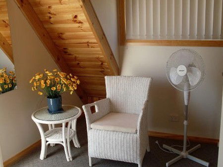Four Seasons Holiday Cottages - Sunshine Coast Guide 1
