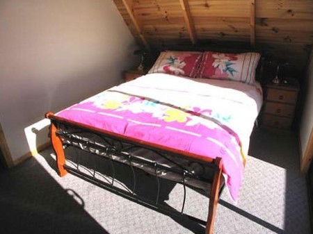 Four Seasons Holiday Cottages - Sunshine Coast Guide 3