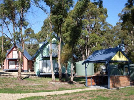 Four Seasons Holiday Cottages - Sunshine Coast Guide 4