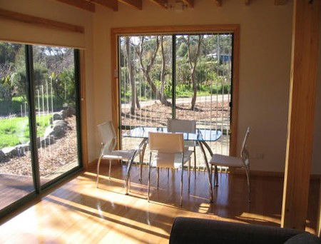 Four Seasons Holiday Cottages - Sunshine Coast Guide 5