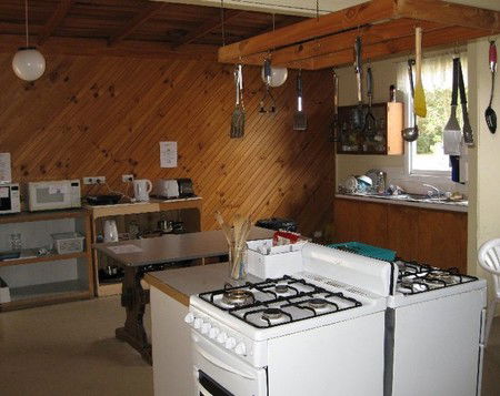 Strahan Backpackers YHA - Sunshine Coast Guide 3