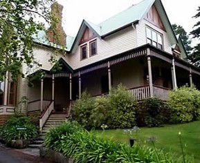 Franklin Manor - Sunshine Coast Guide 3