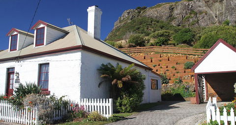 Captains Cottage - Sunshine Coast Guide 0