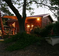 Ballarat Cottages - Sunshine Coast Guide