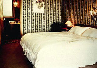 Avalanche Homestead - Sunshine Coast Guide 1