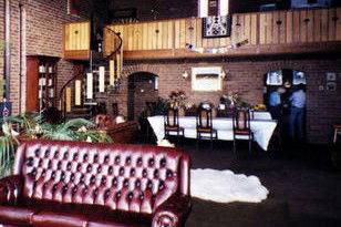 Avalanche Homestead - Sunshine Coast Guide 2