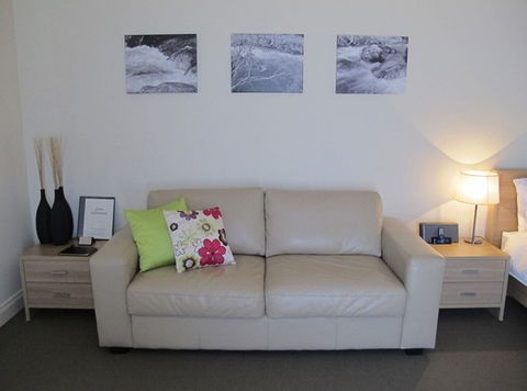 West Wing Guest House - Sunshine Coast Guide 1