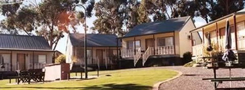 Avoca Cottages - Sunshine Coast Guide 5