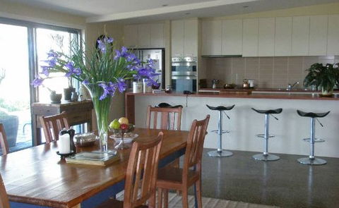 Rupert's Ridge Retreat - Sunshine Coast Guide 2