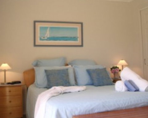 A Bay Beachcomber And Jervis Bays SeaChange - Sunshine Coast Guide 1