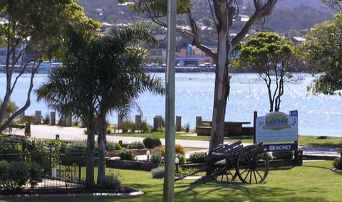 Caribou Close - Unit 1 - Sunshine Coast Guide 3