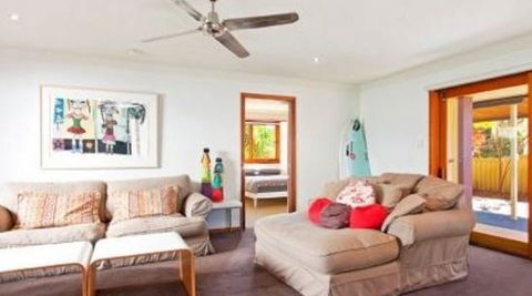 A Surfers Rest - Sunshine Coast Guide 1