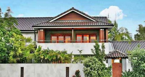 Alexs Byron Bay - Sunshine Coast Guide 1