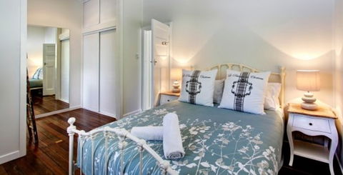 A Summer Cottage - Sunshine Coast Guide 2