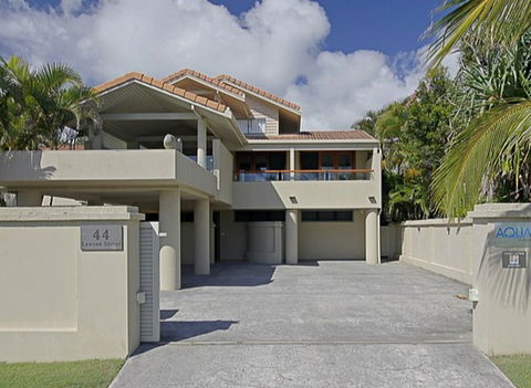 Aqua On Byron Villa B - Sunshine Coast Guide 4
