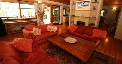 Abbies Beach House - Sunshine Coast Guide 1