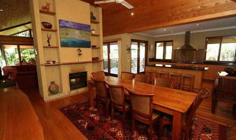 Abbies Beach House - Sunshine Coast Guide 4