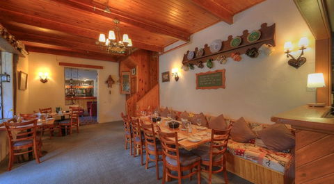 Candlelight Lodge - Sunshine Coast Guide 5
