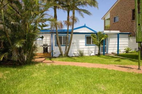 A Beach House On Sunset - Sunshine Coast Guide 0