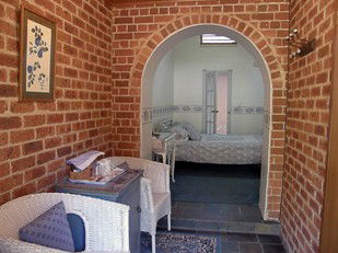Araluen Old Courthouse Bed And Breakfast - Sunshine Coast Guide 2