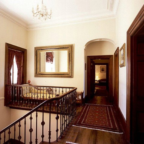 Mandelson's Of Goulburn - Sunshine Coast Guide 0