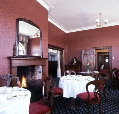 Mandelson's Of Goulburn - Sunshine Coast Guide 1