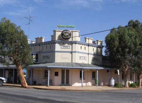 Royal Hotel Grong Grong - Sunshine Coast Guide 0