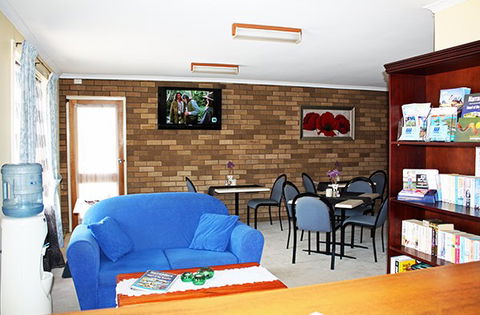 Camellia Motel - Sunshine Coast Guide 2