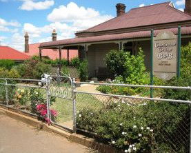 Courthouse Cottage B And B - Sunshine Coast Guide 0