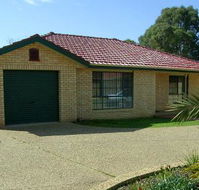 Chambers Place Villa - Sunshine Coast Guide