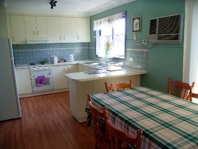 Chambers Place Villa - Sunshine Coast Guide 3
