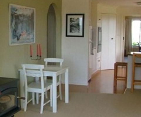 Cherry Tree Guesthouse - Sunshine Coast Guide 2