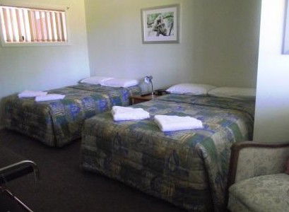 Clansman Motel - Sunshine Coast Guide 2