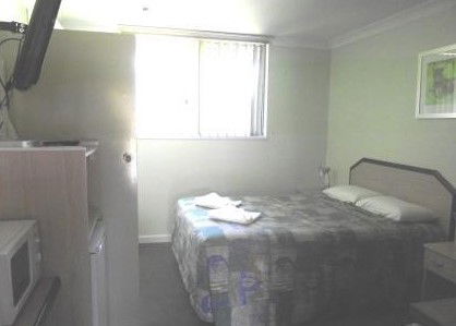 Clansman Motel - Sunshine Coast Guide 3