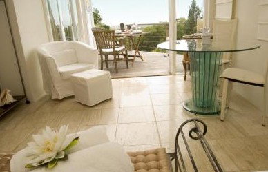 Above Wollongong At Pleasant Heights Bed And Breakfast - Sunshine Coast Guide 5