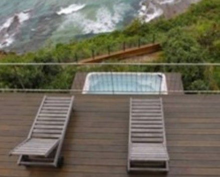 Asilomar Accommodation - Sunshine Coast Guide 0