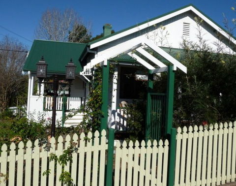 A Room With A View- Gloucester - Sunshine Coast Guide 4