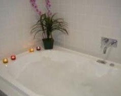 Adina Vineyard - Sunshine Coast Guide 1